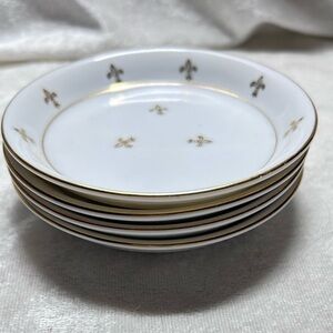 Vtg 4 Hand painted Andrea Sadek White Porcelain Dessert Plates Gold Fleur-de-Lis